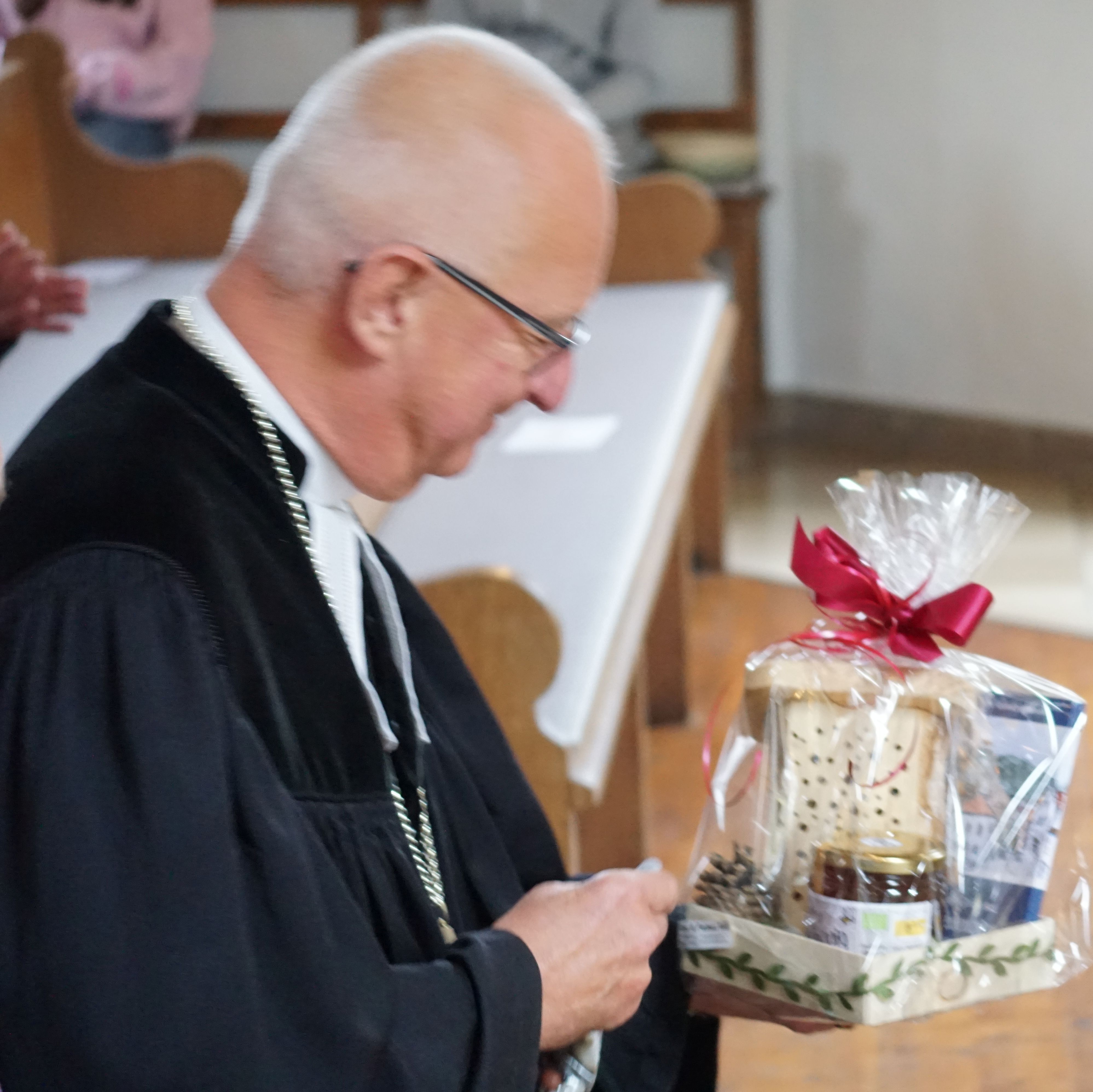 Der Regionalbischof Klaus Stiegler